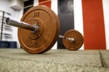 Kırmızı ağırlıklı halter 10 kg Crossfit antrenman için