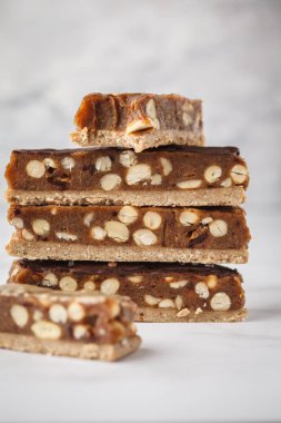 Vegan ham ev yapımı çikolatalı gofret. Sağlıklı yaşam tarzı ve çiğ vegan gıda kavramı