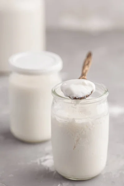 Yogur Casero Frasco Vidrio Sobre Mesa Concepto Comida Saludable —  Fotos de Stock