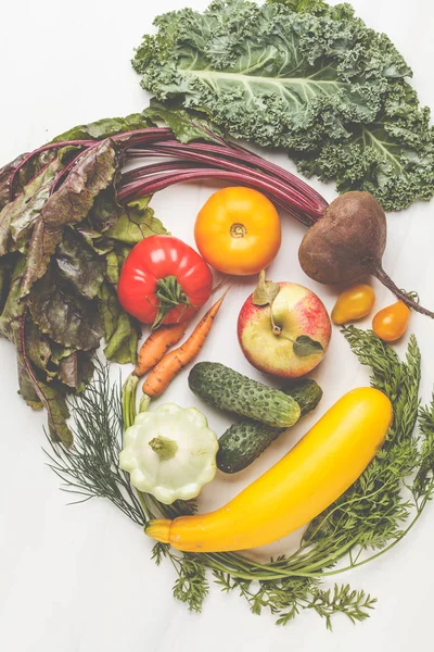 Kolorowe Owoce Warzywa Białym Tle Czyste Jedzenie Koncepcja Widok Góry — Zdjęcie stockowe
