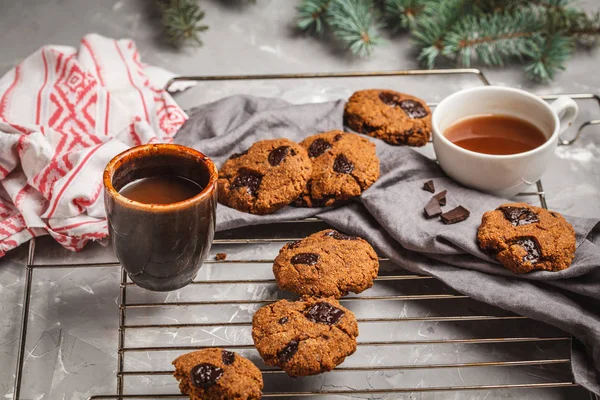 Рождественское Печенье Шоколадом Какао Серый Фон Концепция Рождества — стоковое фото