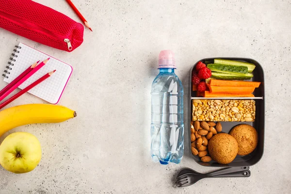Schulwohnung Lag Gefäße Für Gesunde Mahlzeiten Mit Obst Beeren Snacks — Stockfoto