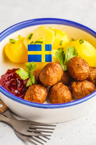 Swedish Traditional Meatballs Broccoli Boiled Potatoes Cranberry Sauce Swedish Food — Stock Photo, Image