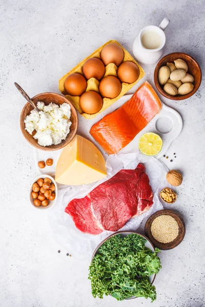 Fondo Alimenticio Dieta Equilibrada Alimentos Proteicos Pescado Carne Huevos Queso — Foto de Stock