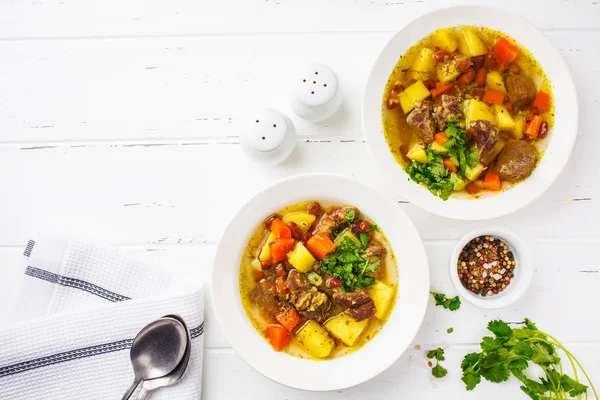 Sopa Eintopf Tradicional Alemã Com Carne Feijão Legumes Prato Branco — Fotografia de Stock