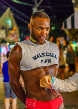 Provincetown Massachusetts ABD Ağustos 2017 Cape Cod Provincetown sonundaki sakinleri ve turistler bir büyük gay nüfusa sahiptir..