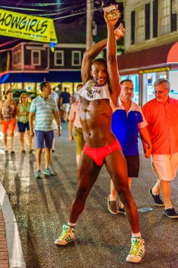 Provincetown Massachusetts ABD Ağustos 2017 Cape Cod Provincetown sonundaki sakinleri ve turistler bir büyük gay nüfusa sahiptir..
