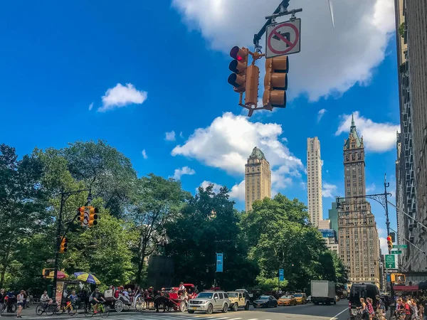 New York City, Manhattan, United States -July, 2018 Central Park, W 59 street corner 6 Avenue. — Stock Photo, Image