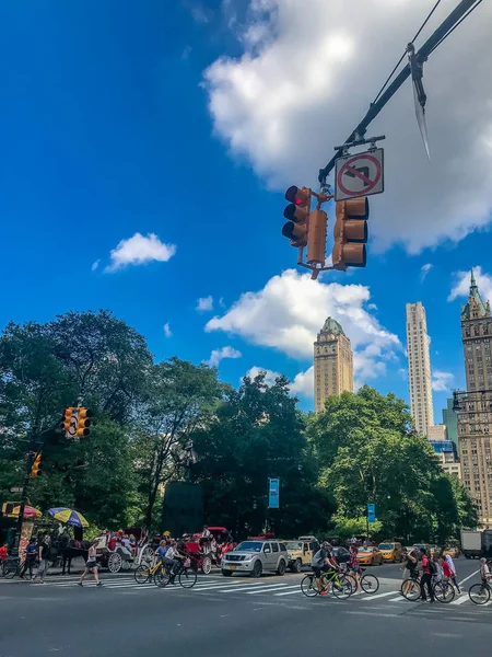 マンハッタン ニューヨーク市 2018 月日セントラル パーク 通りの隅に — ストック写真