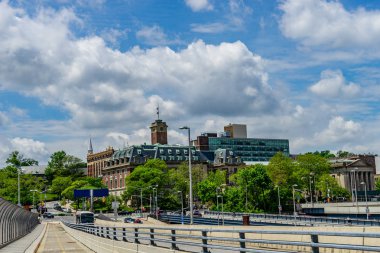 Görünüm Staten Island Borough Hall, evlilik Bürosu ve Richmond County vekil 's Court St George Feribot Terminali'ne