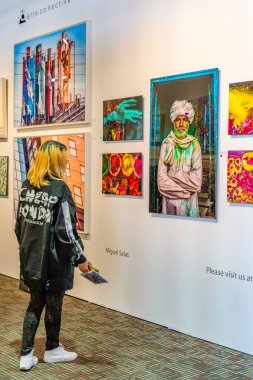 Manhattan, New York City, NY, Amerika Birleşik Devletleri-7 Nisan 2019 Artexpo New York, modern ve çağdaş sanat gösterisi, Pier 90 NYC.