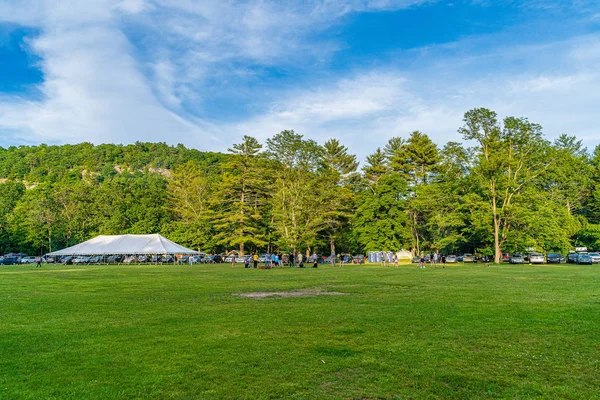 Una parte del DEERPARK, NUEVA YORK CITY NW KOA, cerca de Guymard Turnpike y Neversink River, afluente del Delaware River Unique Área en Catskills, NY —  Fotos de Stock