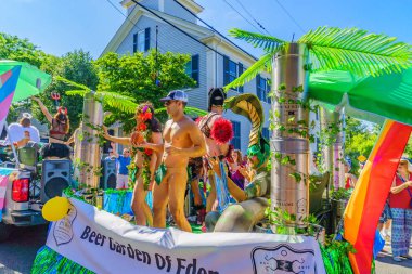 Provincetown, Massachusetts Us - 17 Ağustos 2017 Yürüyenler 