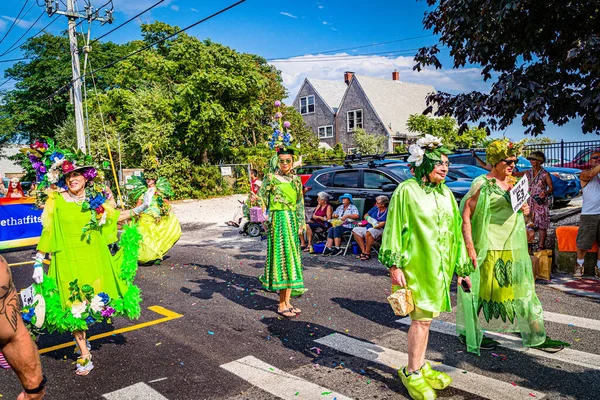 Provincetown, Massachusetts ABD - 22 Ağustos 2019 Ticaret Caddesi 'ndeki Yıllık Provincetown Karnaval Yürüyüşü. — Stok fotoğraf