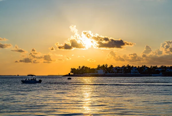 Sonnenuntergang Blick Auf Sunset Island Vom Mallory Square Key West — Stockfoto