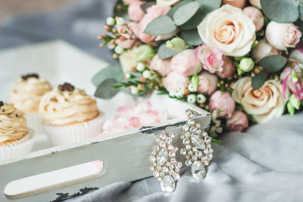 Yumuşak ve hassas çiçek sweet ile inanılmaz bir demet lezzetli kocası tarafından sunulan