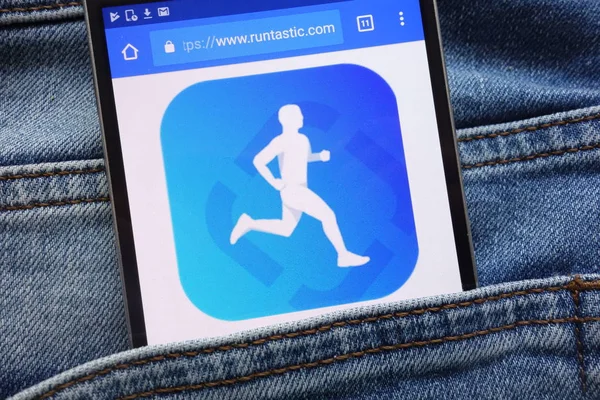 Konskie Polen Juni 2018 Runtastic Website Weergegeven Smartphone Verborgen Jeans — Stockfoto