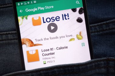 Konskie, Polonya - 12 Haziran 2018: Lose It!-kalori sayacı uygulaması üzerinde kot pantolon cebinde gizli smartphone üzerinde görüntülenen Google oyun mağaza web sitesi