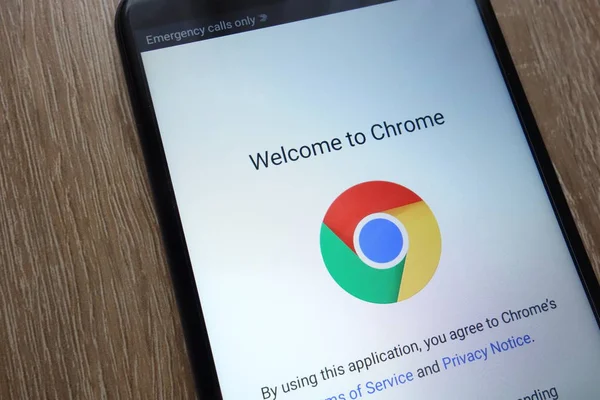 Konskie Polonia Junio 2018 Google Chrome Aplicación Muestra Nuevo Teléfono — Foto de Stock