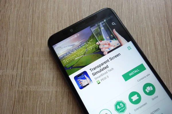 Konskie, Polonya - 17 Haziran 2018: Şeffaf ekran simüle app Huawei Y6 2018 smartphone üzerinde görüntülenen Google oyun mağaza web sitesinde