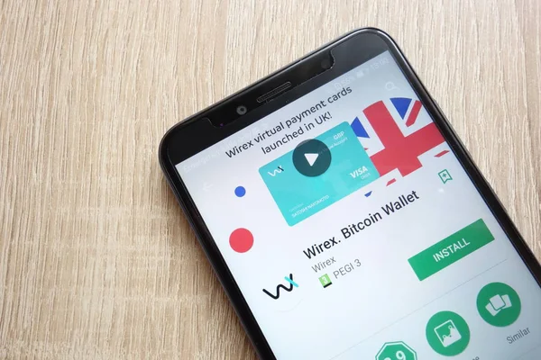 Konskie, Polonya - 17 Haziran 2018: Wirex. Bitcoin m-cüzdan uygulaması Huawei Y6 2018 smartphone üzerinde görüntülenen Google oyun mağaza web sitesi üzerinde