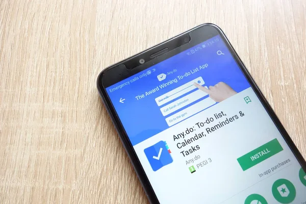 Konskie, Polonya - 17 Haziran 2018: Any.do: Yapılacaklar listesi, takvim, hatırlatma ve görevler app Huawei Y6 2018 smartphone üzerinde görüntülenen Google oyun mağaza web sitesinde