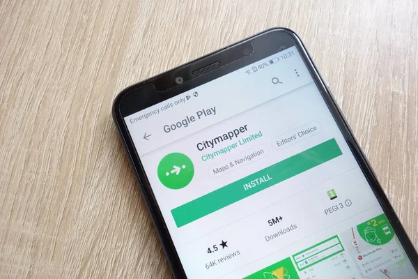 Konskie, Polonya - 24 Haziran 2018: Citymapper app Huawei Y6 2018 smartphone üzerinde görüntülenen Google oyun mağaza web sitesinde