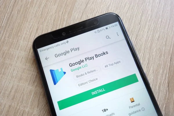 Konskie, Polonya - 24 Haziran 2018: Google oyun kitap app Huawei Y6 2018 smartphone üzerinde görüntülenen Google oyun mağaza web sitesinde