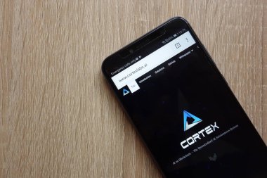 Konskie, Polonya - 01 Temmuz 2018: Huawei Y6 2018 smartphone üzerinde görüntülenen korteks (Ctxc) cryptocurrency Web sitesi