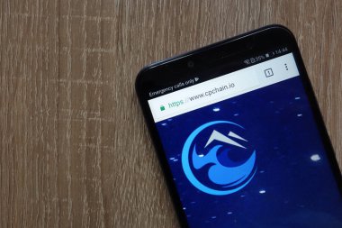 Konskie, Polonya - 14 Temmuz 2018: modern bir akıllı telefon üzerinde görüntülenen Cpchain (TBM) cryptocurrency Web sitesi