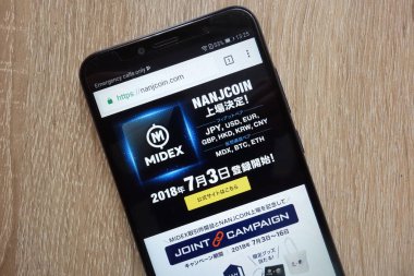 Konskie, Polonya - 14 Temmuz 2018: modern bir akıllı telefon üzerinde görüntülenen Nanjcoin (Nanj) cryptocurrency Web sitesi