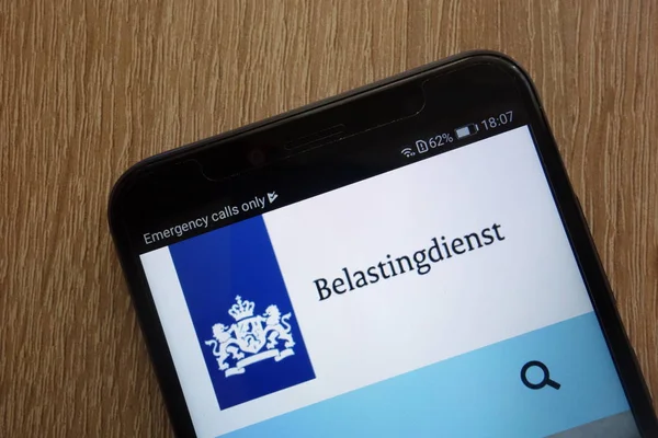 Konskie 2018年7月14日 Belastingdienst 荷兰税务和海关管理局 官方网站显示在现代智能手机上 — 图库照片