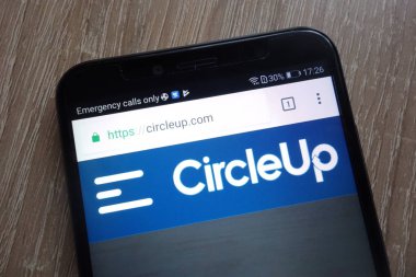 Konskie, Polonya - 17 Temmuz 2018: modern bir akıllı telefon üzerinde görüntülenen Circleup fintech şirket web sitesi
