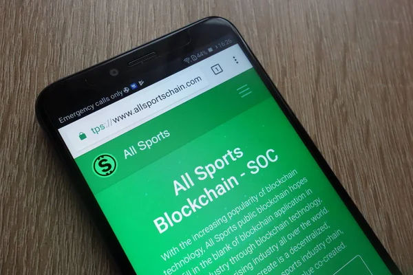Konskie, Polen - 17. Juli 2018: alle Sport (soc) Kryptowährungen auf einem modernen Smartphone — Stockbild Konskie Polen Juli 2018 Alle Sport Soc Kryptowährungen Auf Einem — Stockfoto