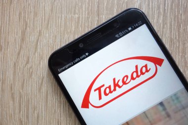 Konskie, Polonya - 21 Temmuz 2018: modern bir akıllı telefon üzerinde görüntülenen Takeda ilaç şirketi web sitesi