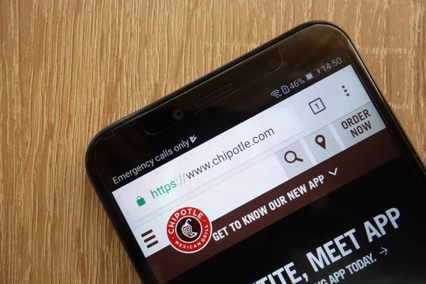 Konskie Polónia Julho 2018 Site Chipotle Exibido Smartphone Moderno — Fotografia de Stock