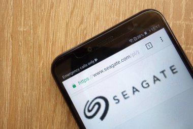 Konskie, Polonya - 21 Temmuz 2018: modern bir akıllı telefon üzerinde görüntülenen Seagate Technology web sitesi