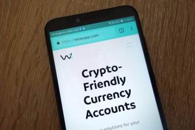 Konskie, Polonya - 26 Temmuz 2018: modern bir akıllı telefon üzerinde görüntülenen Wirex Web sitesi
