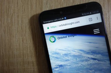 Konskie, Polonya - 26 Temmuz 2018: modern bir akıllı telefon üzerinde görüntülenen Orbital fikir Web sitesi