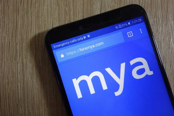 Konskie Lengyelország Július 2018 Mya Systems Honlapon Megjelenő Korszerű Smartphone — Stock Fotó