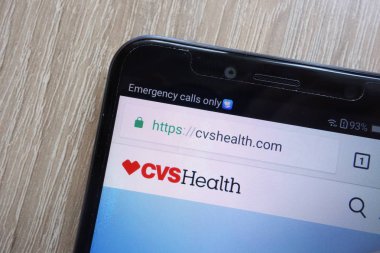 Konskie, Polonya - 04 Ağustos 2018: modern bir akıllı telefon üzerinde görüntülenen Cvs sağlık sitesi