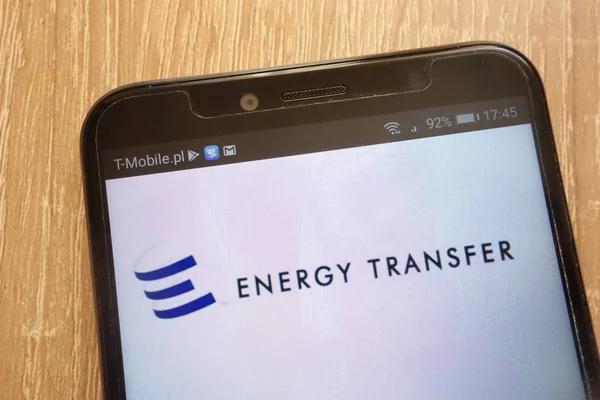 Konskie Polen August 2018 Energietransferaktienlogo Auf Einem Modernen Smartphone — Stockfoto