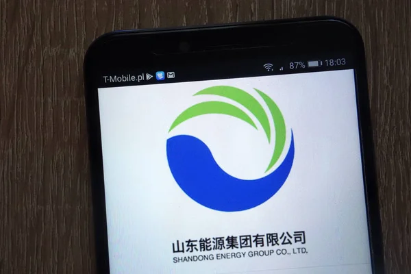 Konskie Polonia Agosto 2018 Logotipo Shandong Energy Group Muestra Teléfono — Foto de Stock