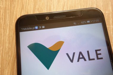 Konskie, Polonya - 16 Ağustos 2018: modern bir akıllı telefon üzerinde görüntülenen Vale logosu