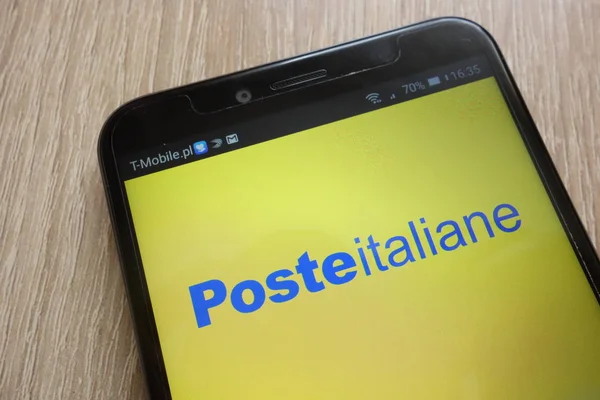 Konskie, Polonya - 16 Ağustos 2018: modern bir akıllı telefon üzerinde görüntülenen Poste Italiane logosu