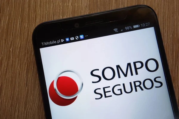 Konskie Polonia Agosto 2018 Sompo Holdings Logo Exhibido Smartphone Moderno — Foto de Stock