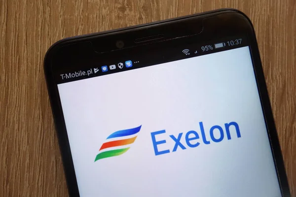 Konskie Poland August 2018 Exelon Logo Displayed Modern Smartphone — Stock Photo, Image