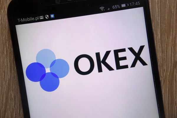 Konskie Polen September 2018 Okex Logo Auf Einem Modernen Smartphone — Stockfoto