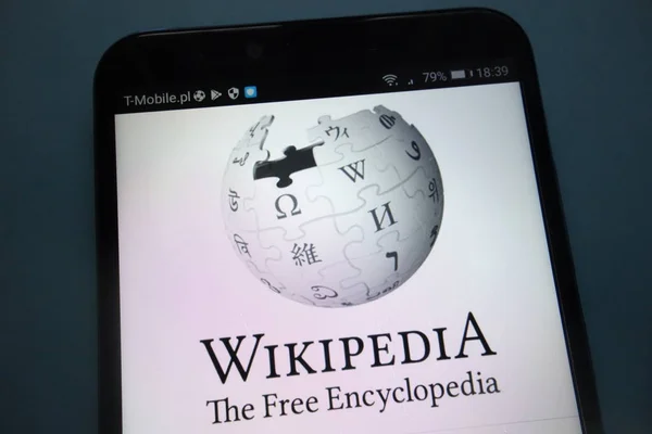 Konskie Polonya Eylül 2018 Wikipedia Logo Smartphone Cep Telefonu Ile — Stok fotoğraf