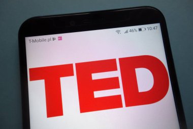 Konskie, Polonya - 03 Kasım 2018: Ted konferansları Llc (teknolojisi, eğlence, Tasarım) logosuna smartphone